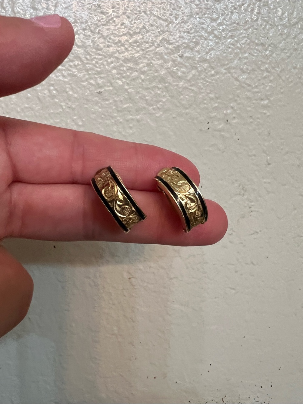 Elegant 14K Gold-Tone Floral Huggie Earrings with Black Accent
